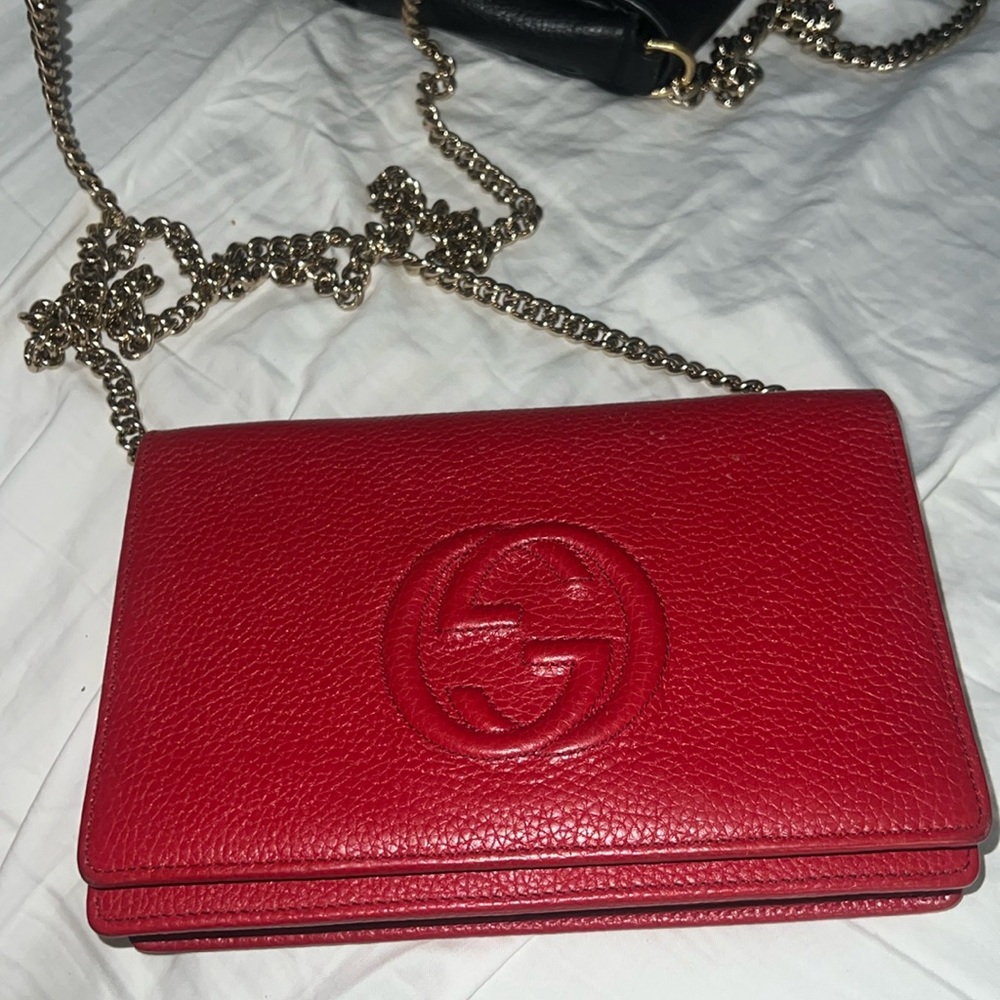 Gucci red wallet bag with strap